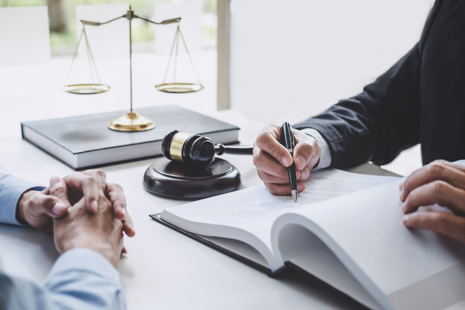 Ubezpieczenie OC adwokatów – na czym polega?